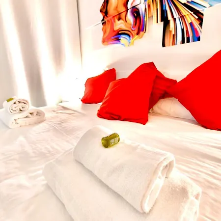 8- Tourist House - Light House - Self Check-in Apartament Bolonia