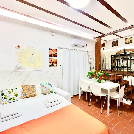 Apartament 8- Tourist House - Light House - Self Check-in *
