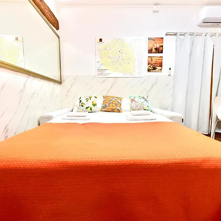 8- Tourist House - Light House - Self Check-in Apartament Bolonia