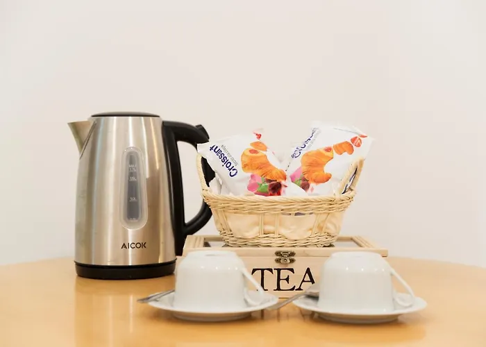 8- Tourist House - Light House - Self Check-in بولونيا