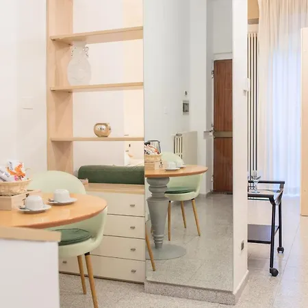 8- Tourist House - Light House - Self Check-in Apartment Bologna
