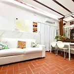 Apartman 8- Tourist House - Light House - Self Check-in Bologna