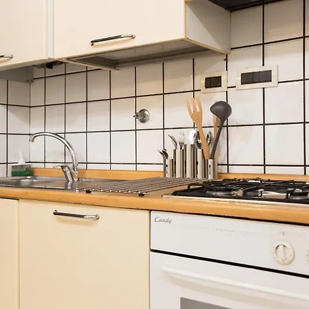 Appartement 8- Tourist House - Light House - Self Check-in *